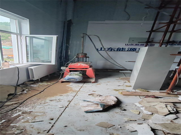 瀍河回族地基基础下沉墙体裂缝加固注浆顶升施工